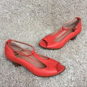 Coral Giovanna Heels